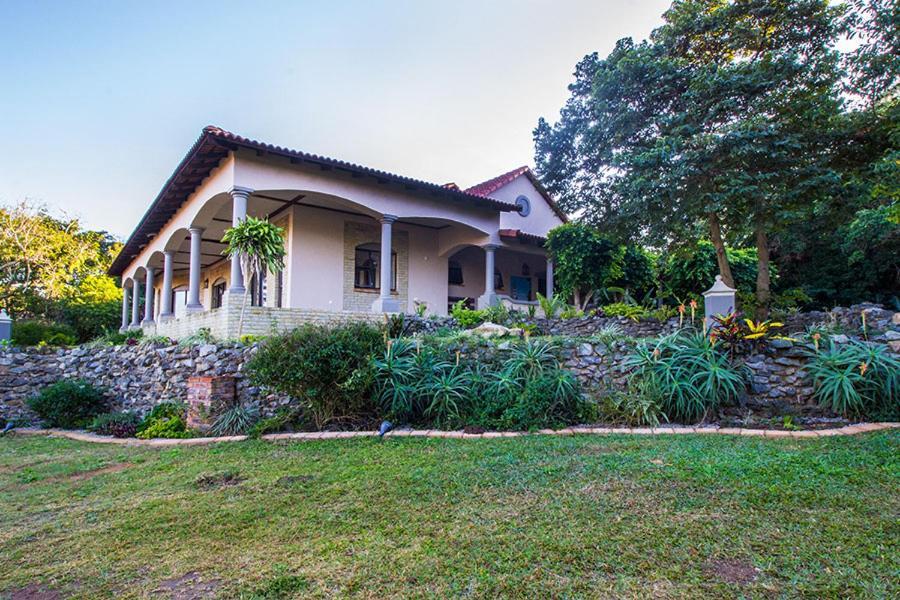 Stephan'S Guest House Port Shepstone Exterior photo